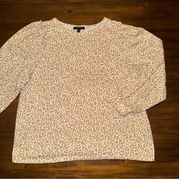 Banana Republic Women’s Leopard Print White Tan Puff Sleeve Sweater Ruffle XL - Picture 1 of 9